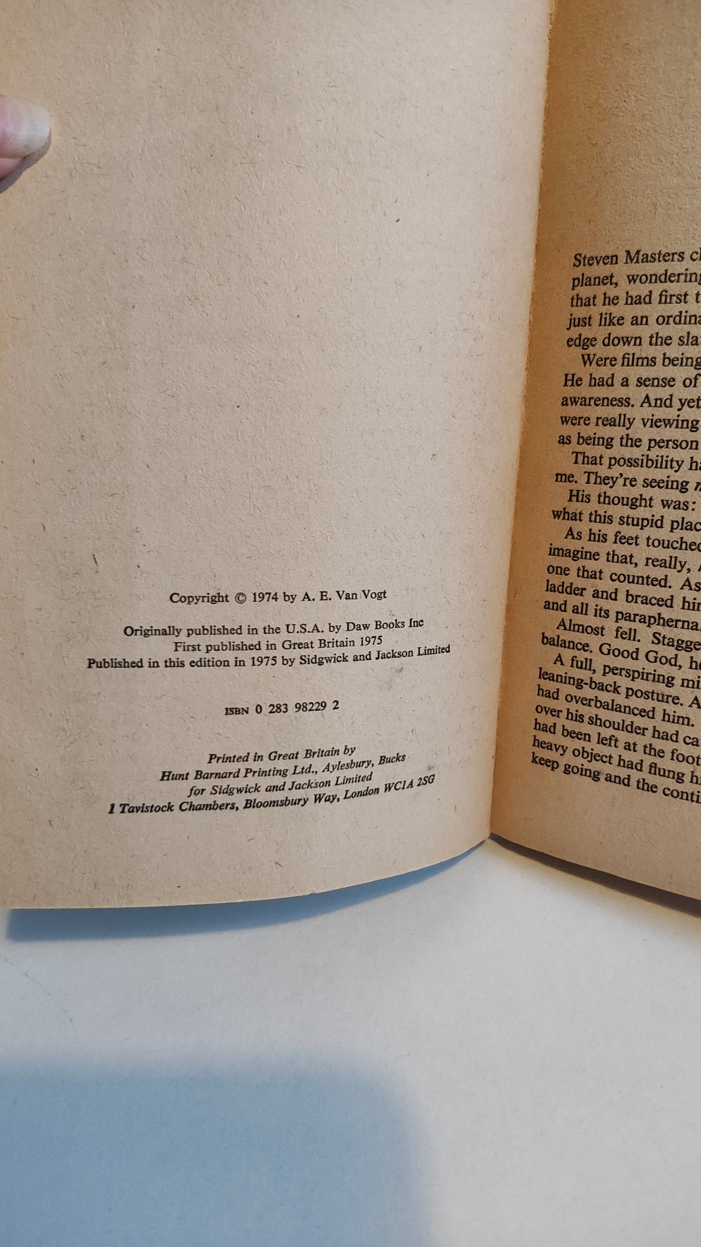 The Man With a Thousand Names by A E Van Vogt (1975)