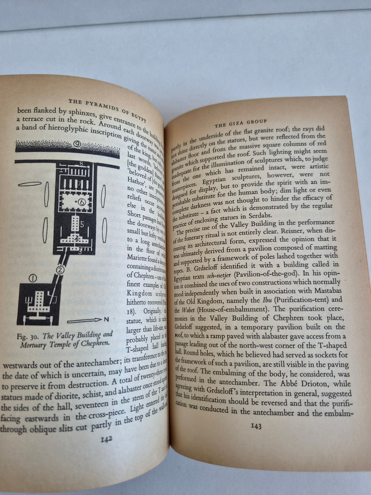 The Pyramids of Egypt by I E S Edwards (1970)