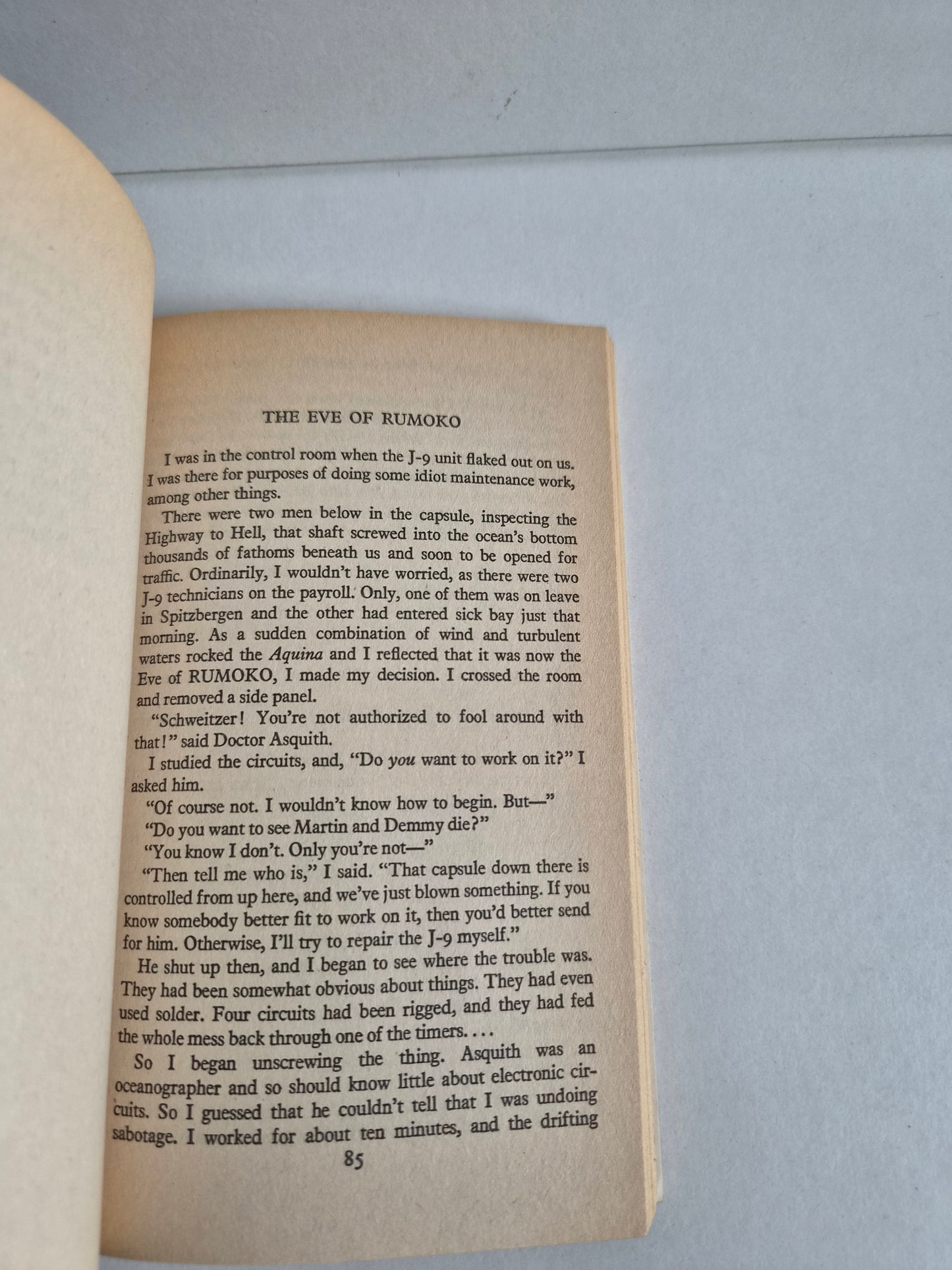 3 From Tomorrow edited by Arthur C Clarke (1972)