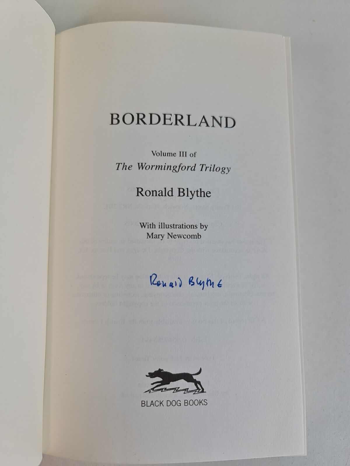 SIGNED Borderland: v.3 by Ronald Blythe (2005)