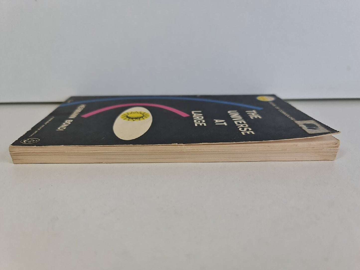 The Universe at Large by Hermann Bondi (1960) Science Study Series