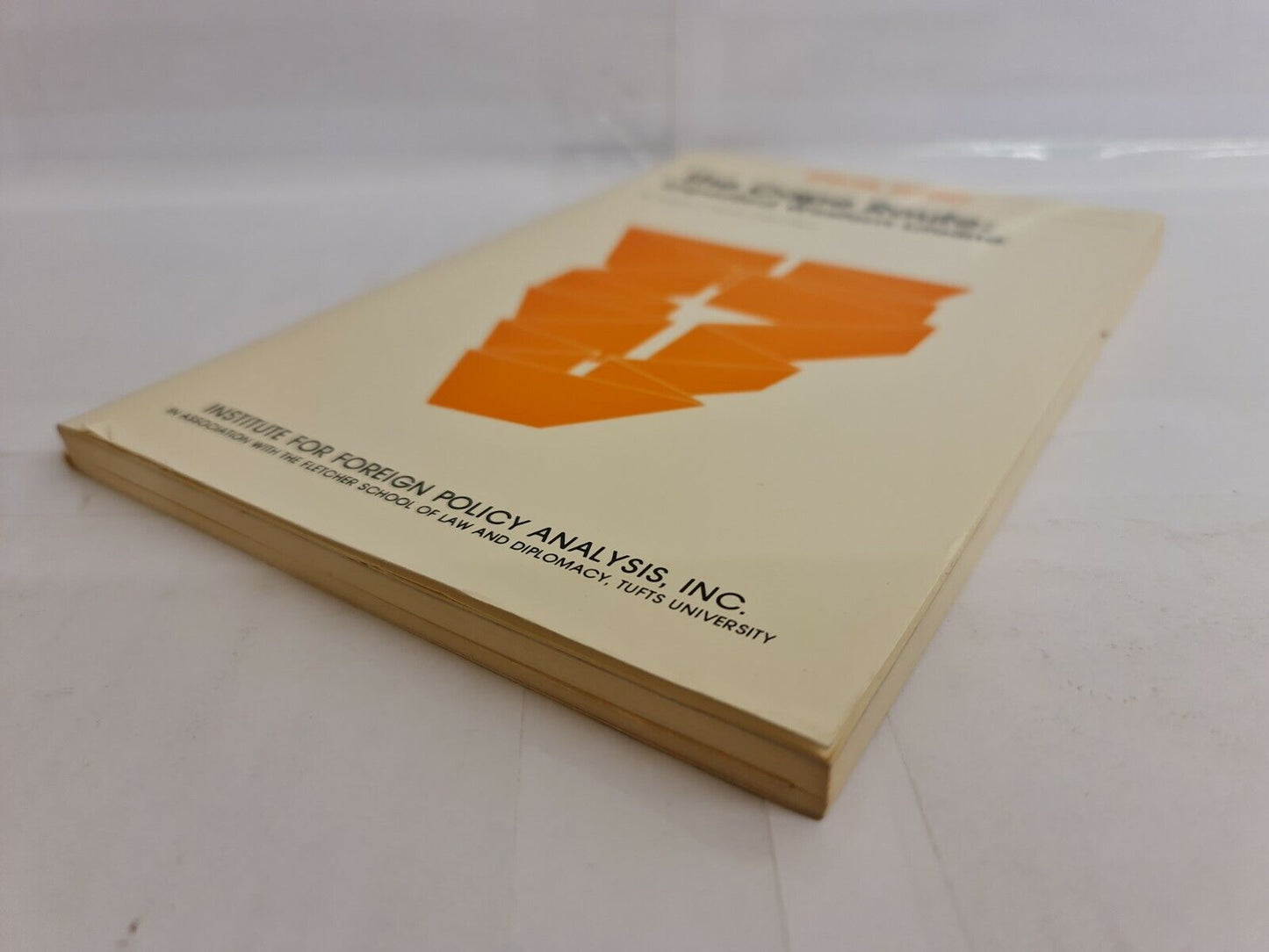 The Cape Route: Imperiled Western Lifeline by Robert Hanks (1981)