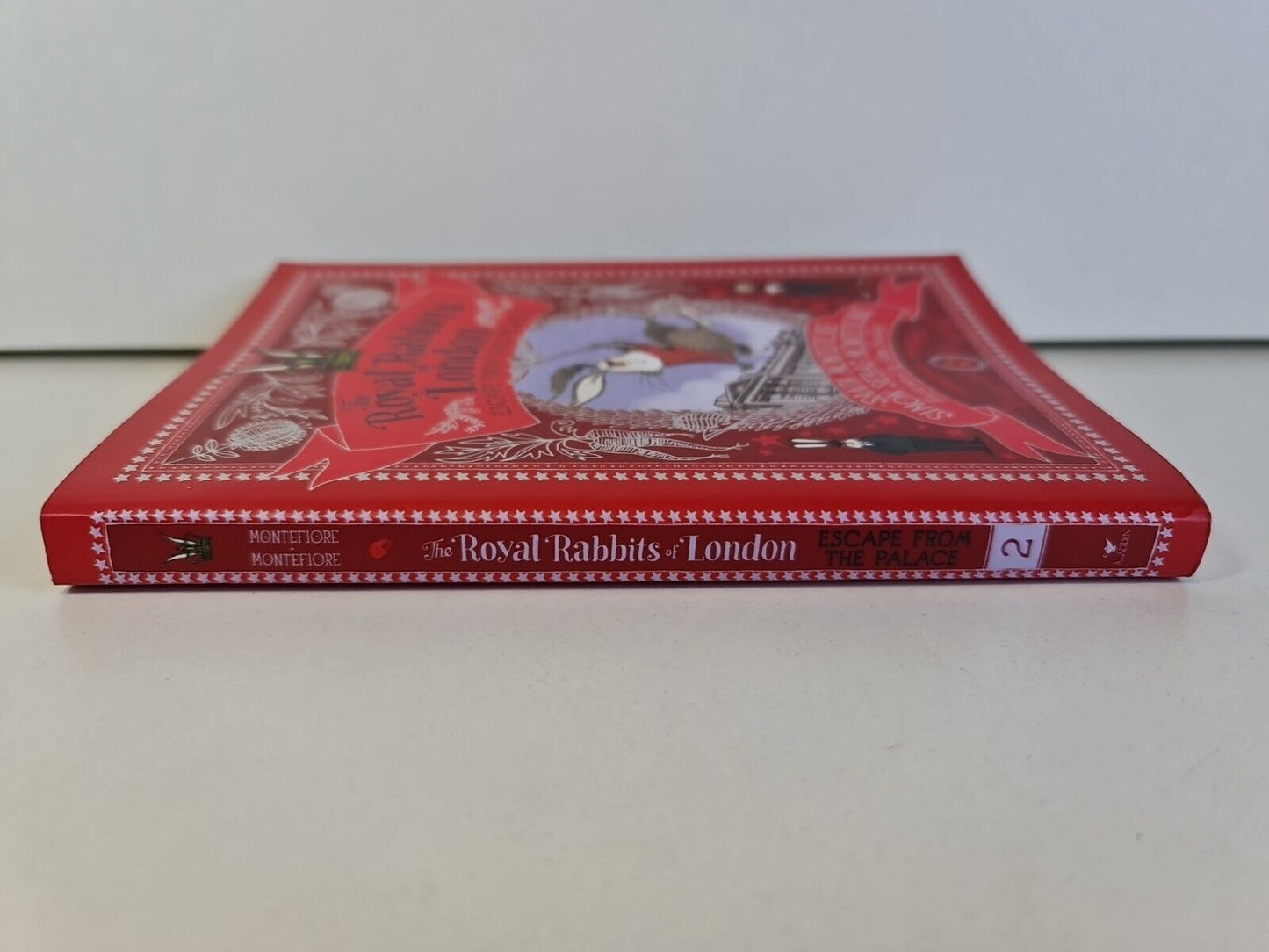 The Royal Rabbits of London; Escape from the Palace by Montefiore (2017)