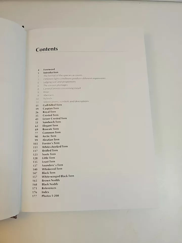 Terns of Europe and North America by Hans Larsson, Klaus Malling Olsen (1995)