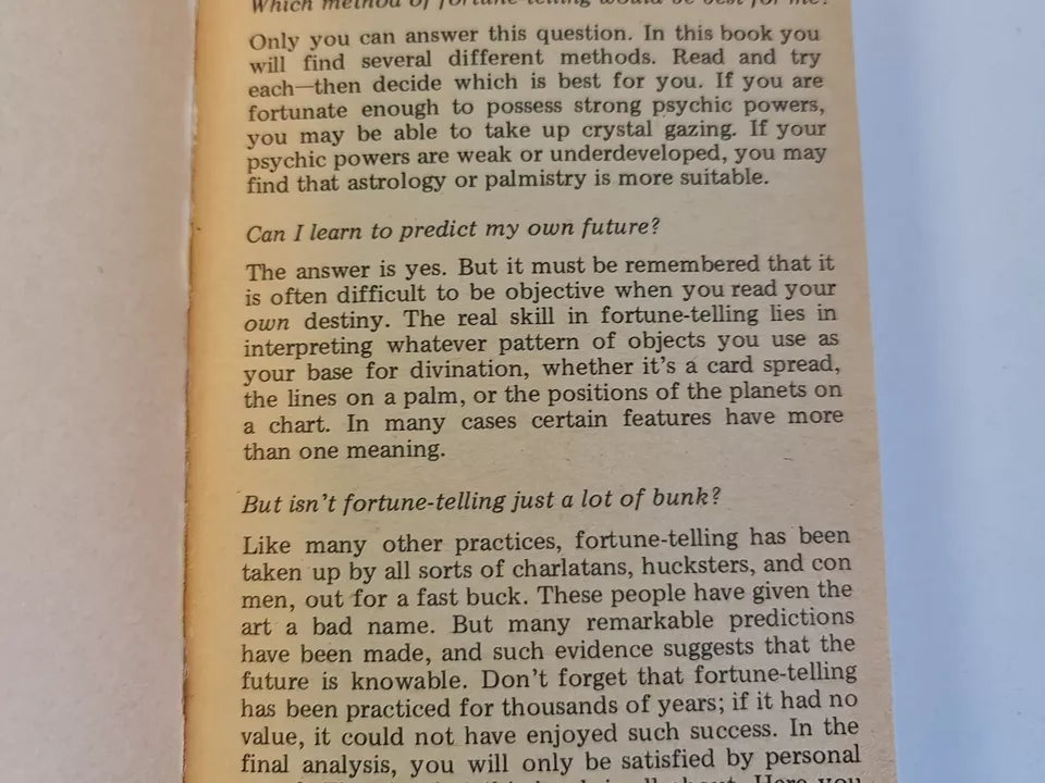 SIGNED Your Practical Guide to Fortune-Telling by Rob Davies (1974)