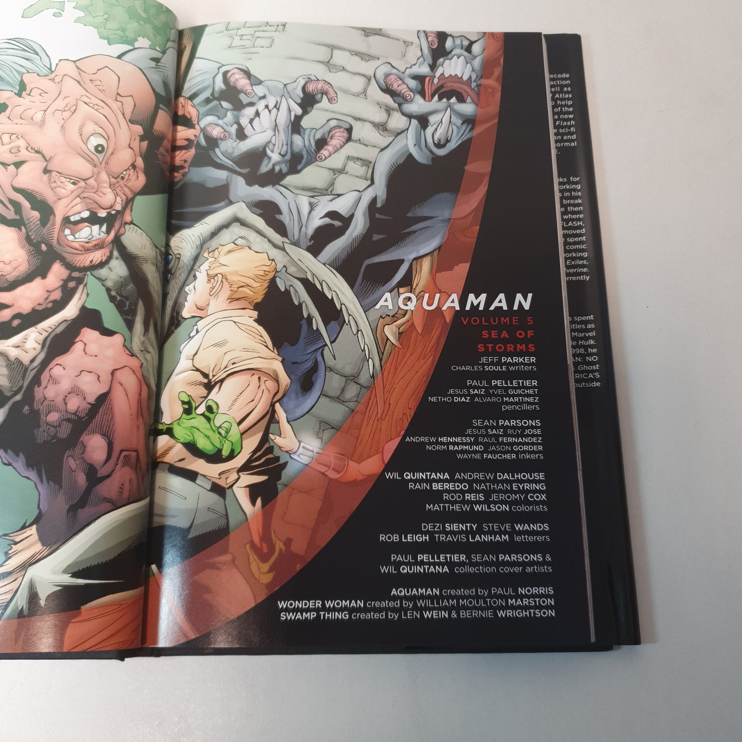 Aquaman Vol 5 Sea of Storms by Parker, Pelletier & Parsons ( 2014)
