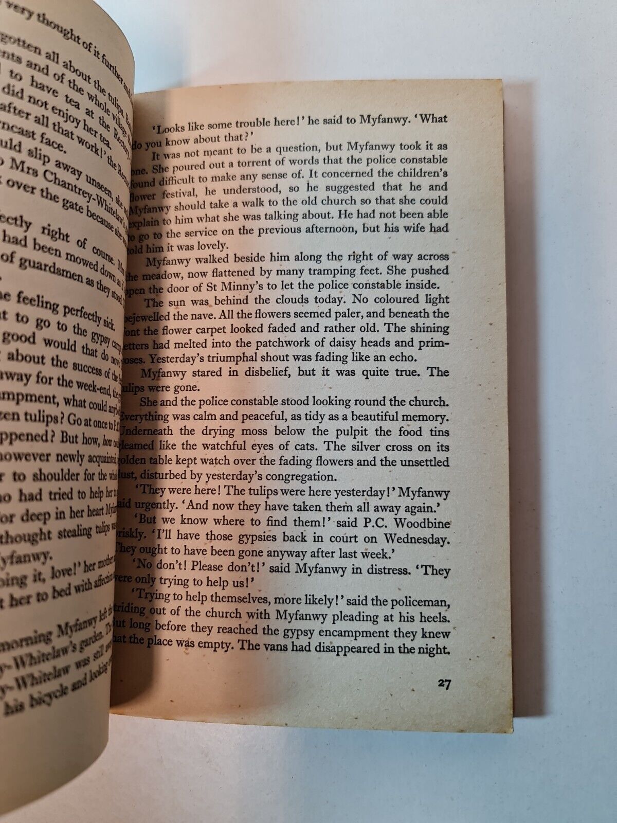 Easter Holiday Book by Noel Streatfeild (1976)