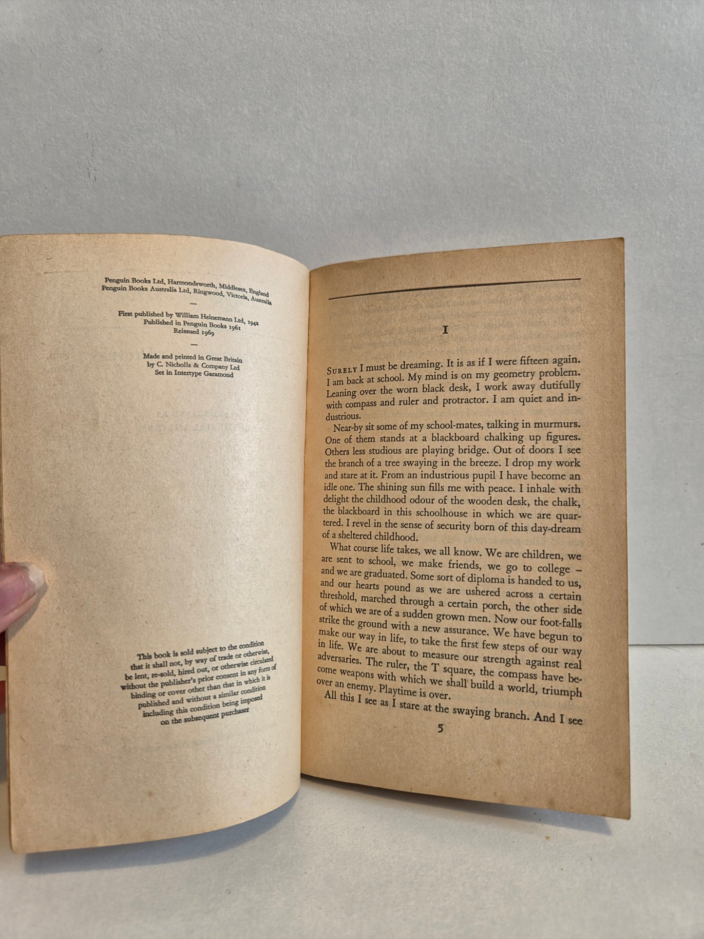 Fligh to Arras by Antoine de Saint-Exupéry (1969)