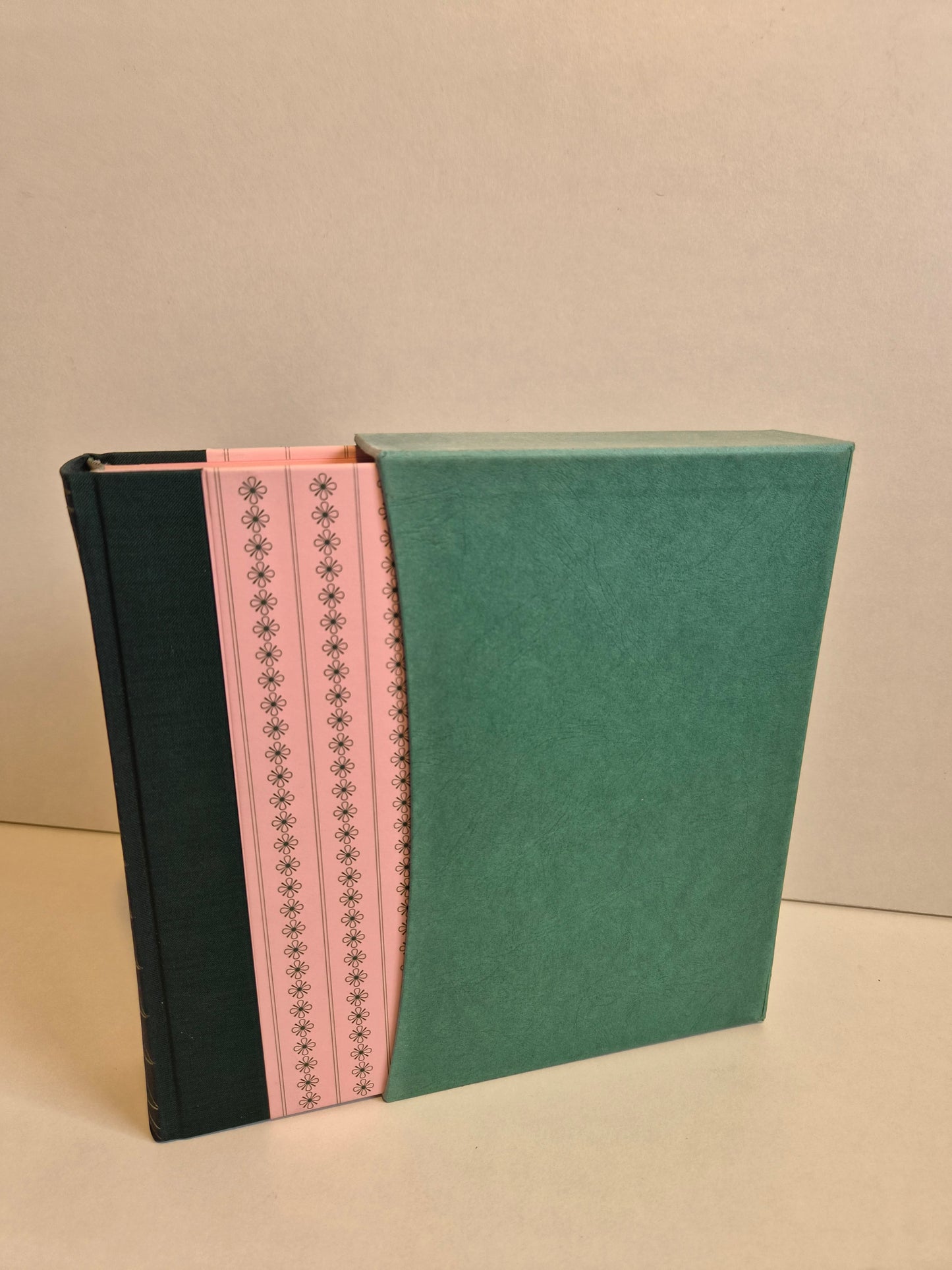 Nicholas Nickleby by Charles Dickens (1986)