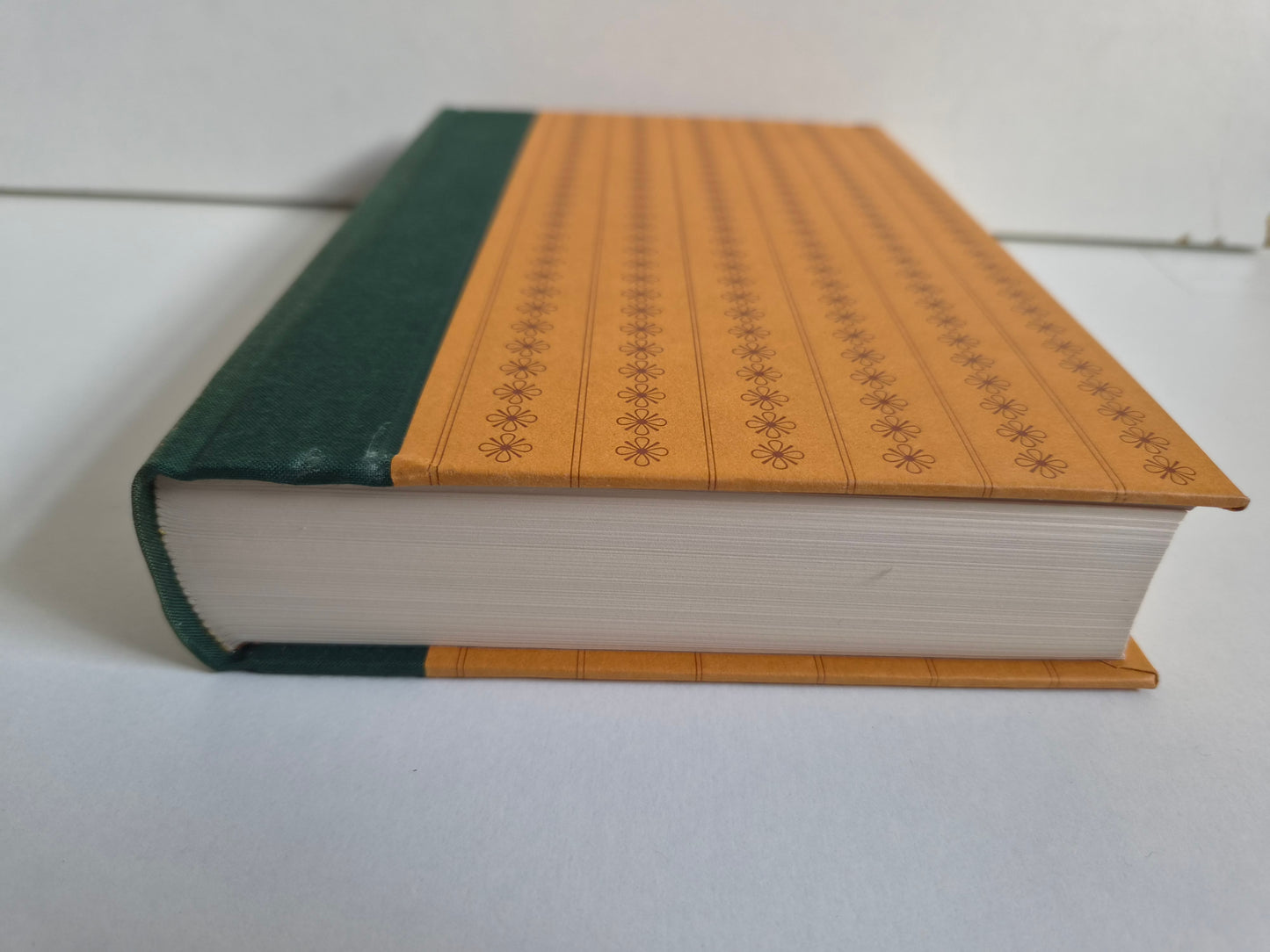 The Pickwick Papers by Charles Dickens (1981)
