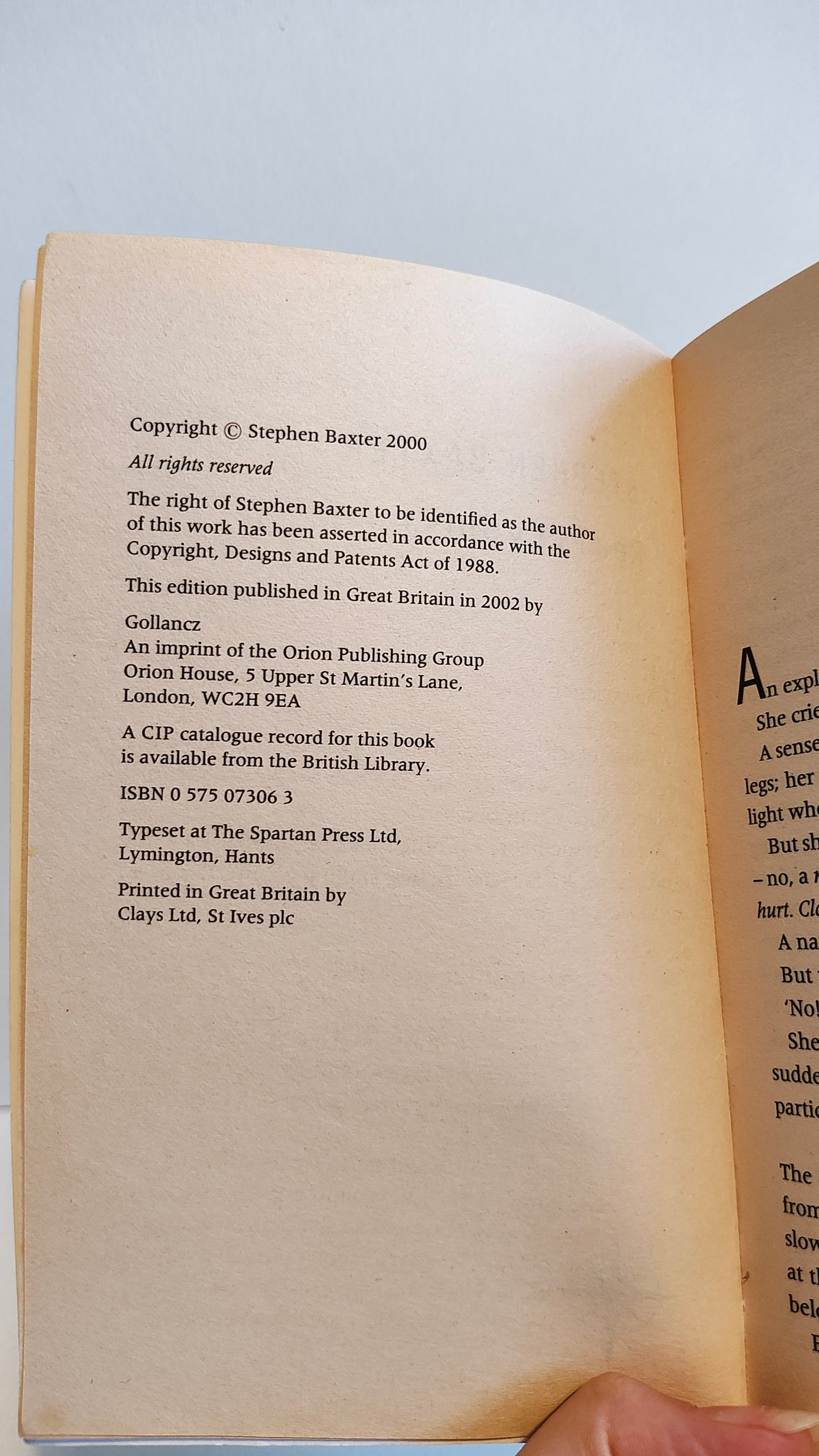 Binary 4 - Reality Dust/ Making History by Stephen Baxter/ Paul Mcauley (2002)