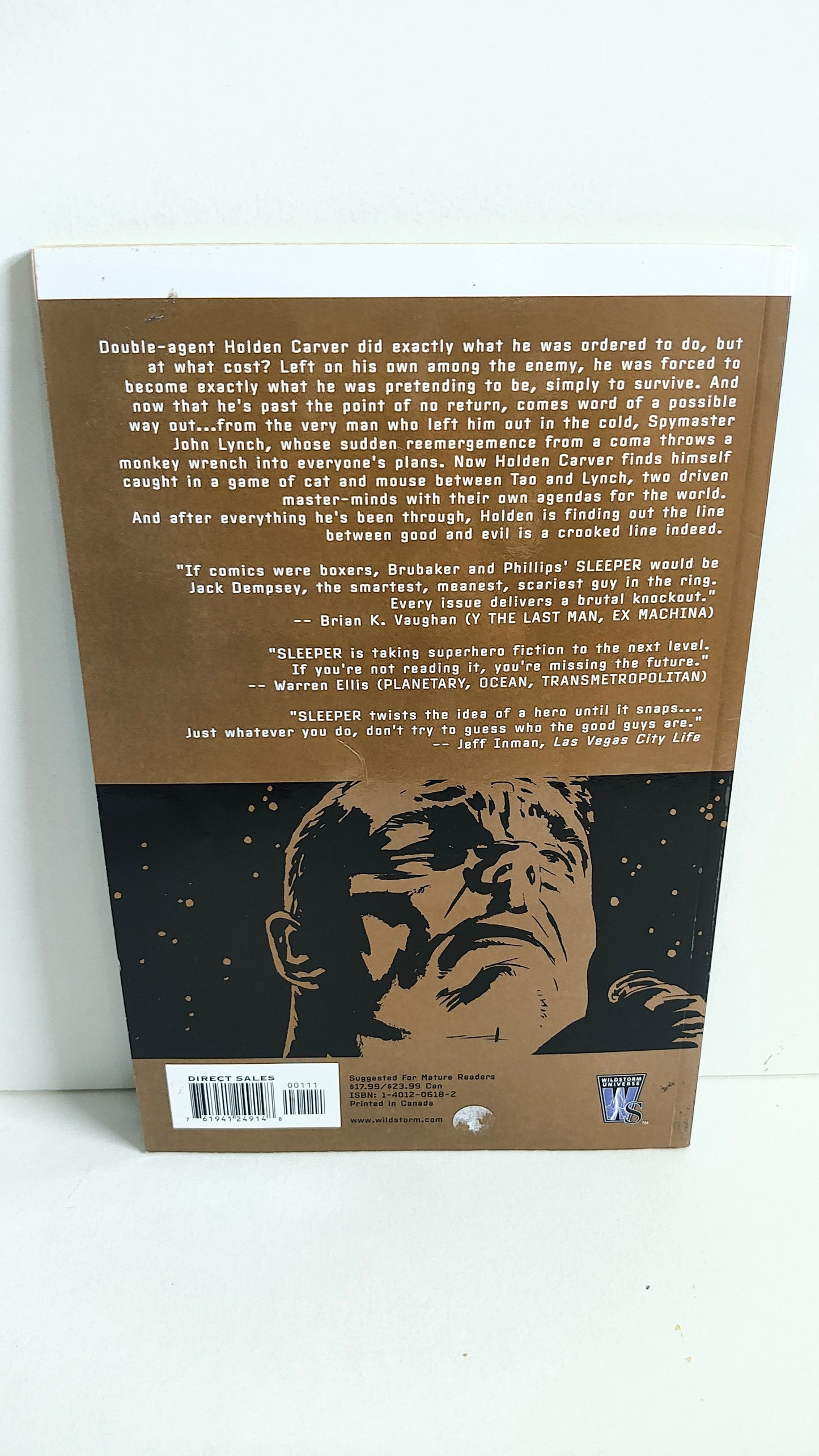 Sleeper Vol 3: A Crooked Line by Ed Brubaker (2005)