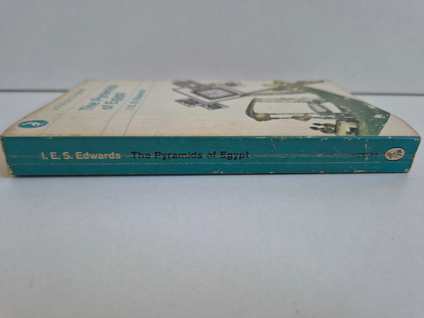 The Pyramids of Egypt by I E S Edwards (1970)