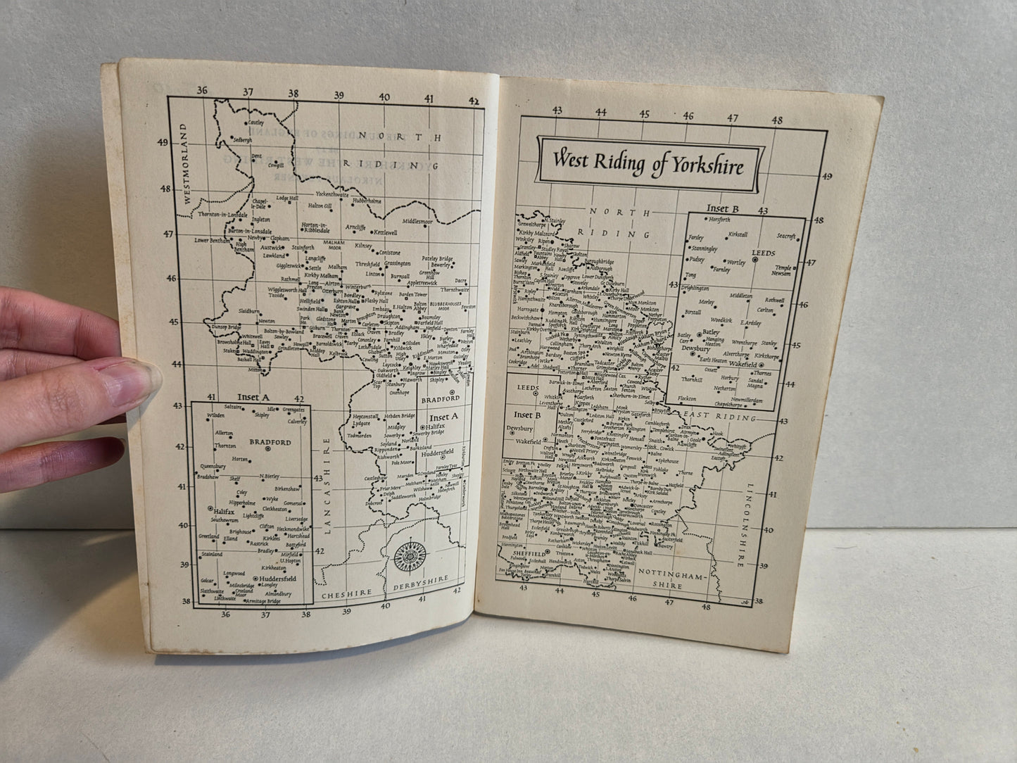 The Buildings of England: Yorkshire The West Riding by Nikolaus Pevsner(1959)