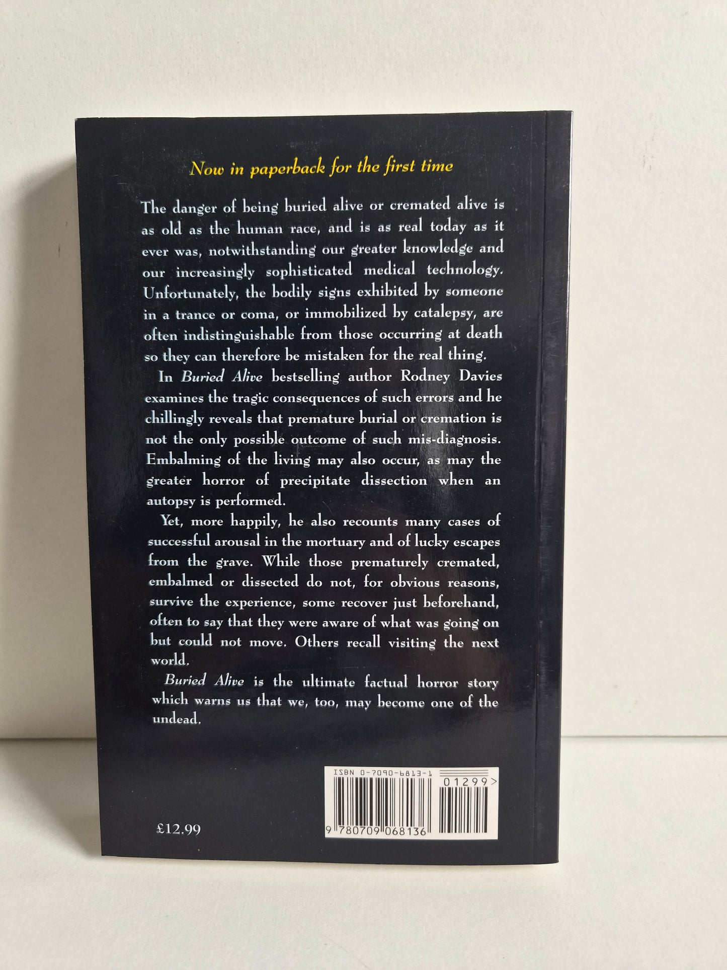 Buried Alive: Horrors of the Undead by Rodney Davies (2000)