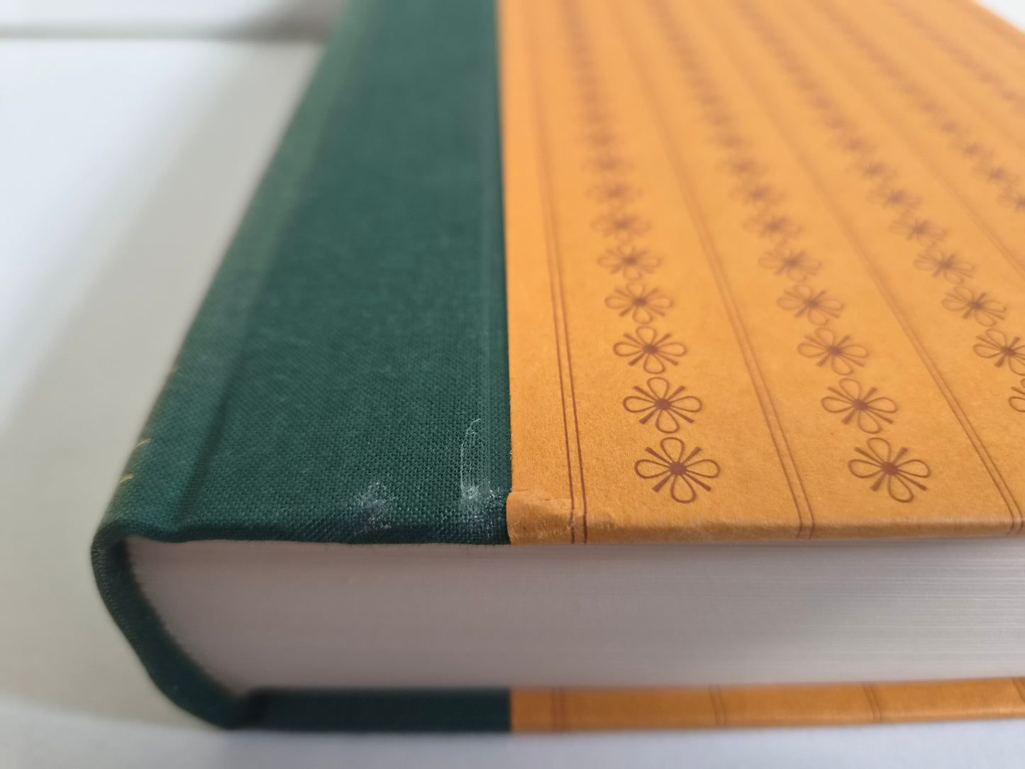 The Pickwick Papers by Charles Dickens (1981)