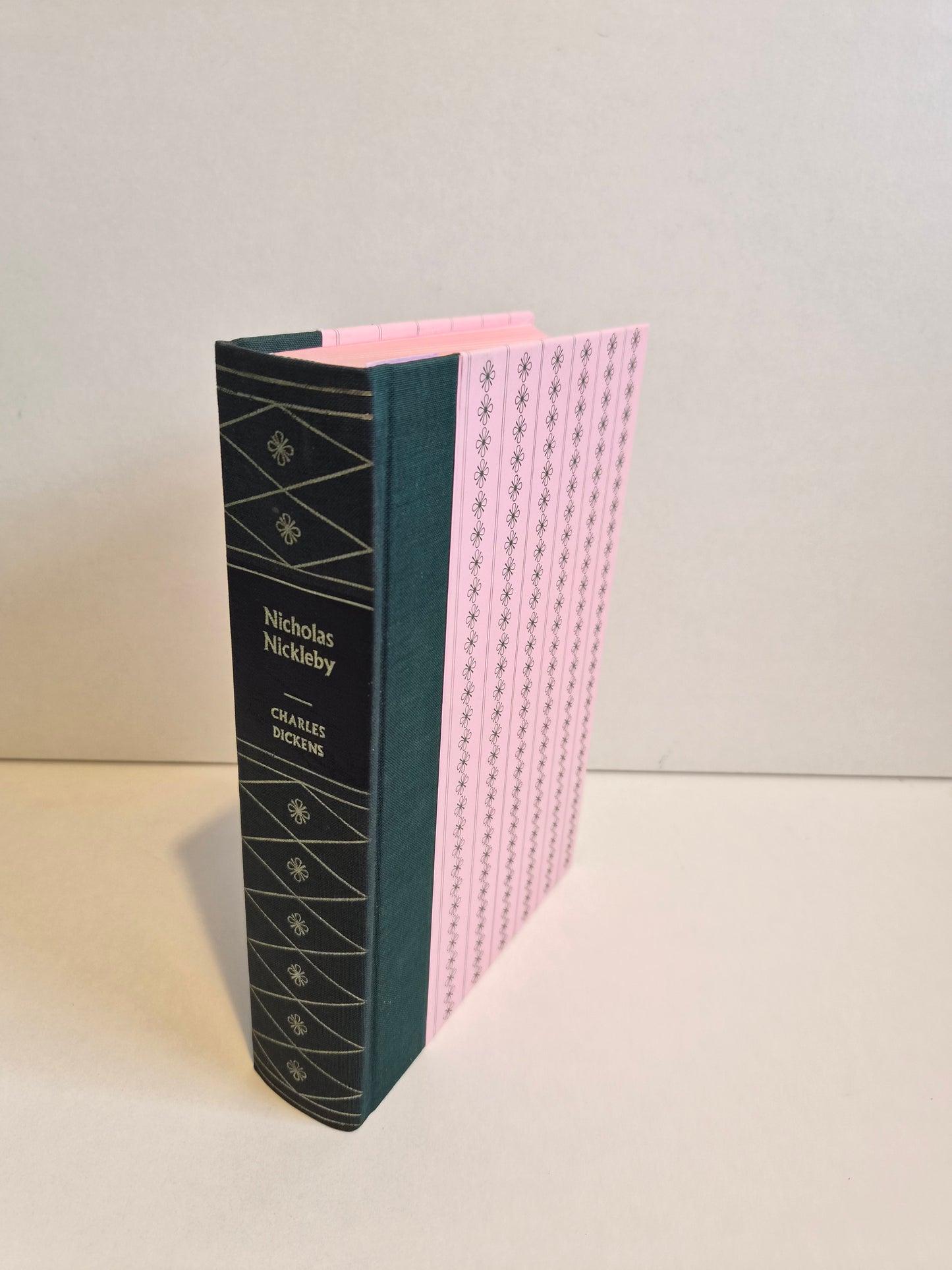 Nicholas Nickleby by Charles Dickens (1986)