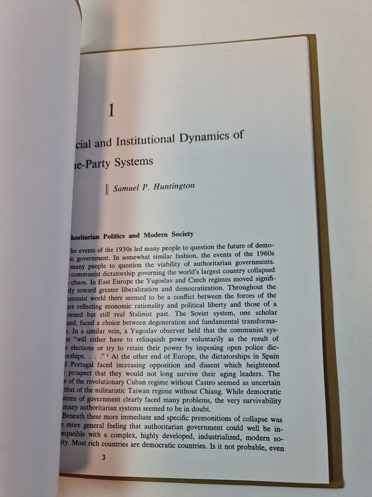Social & Institutional Dynamics of One-Party Systems by Samuel Huntington (1970)