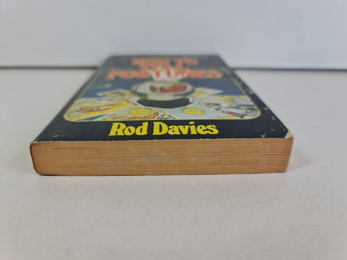 How To Tell Fortunes by Rod Davies (1976)