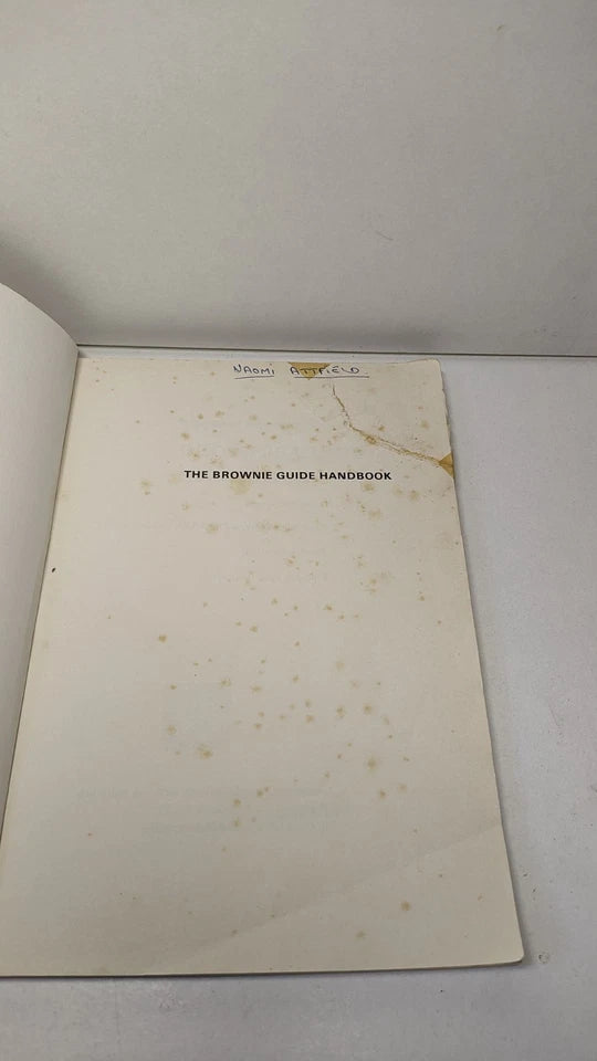 The Brownie Guide Handbook by The Girl Guides Association (PB, 1985)