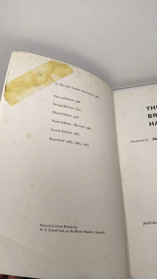 The Brownie Guide Handbook by The Girl Guides Association (PB, 1985)
