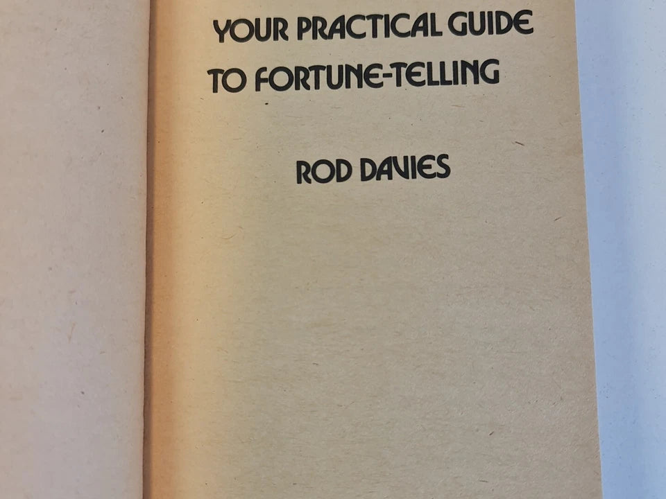 Your Practical Guide to Fortune-Telling by Rob Davies (1974)